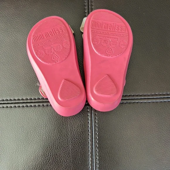 Mini Melissa - Picture 2 of 2